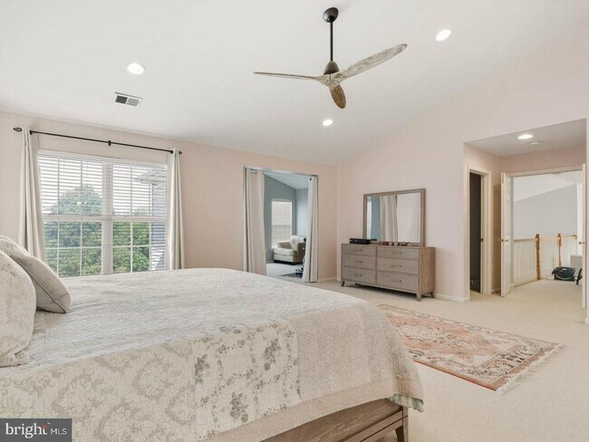 Building Photo - 14301 Autumn Crest Rd