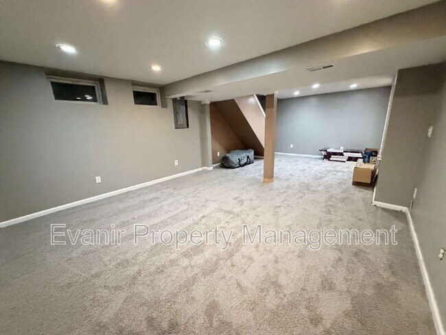 Building Photo - 11884 Hamden Dr