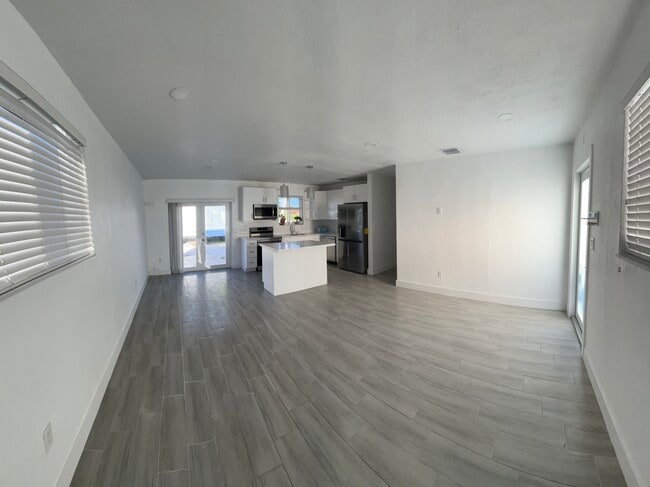 Building Photo - House