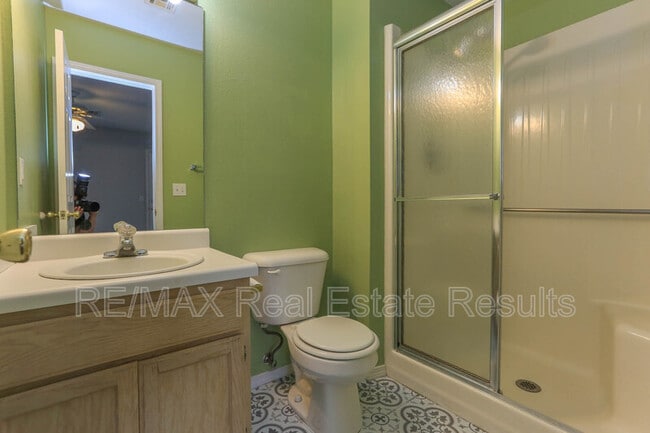 Building Photo - 2306 W Roselawn St