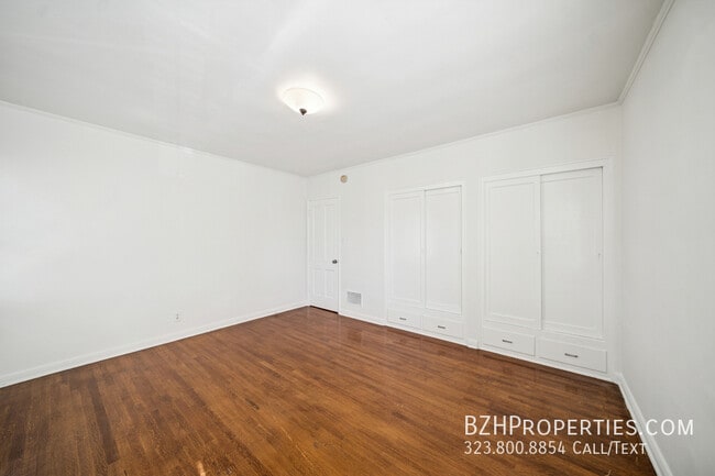 Building Photo - 7758 Rosewood Ave