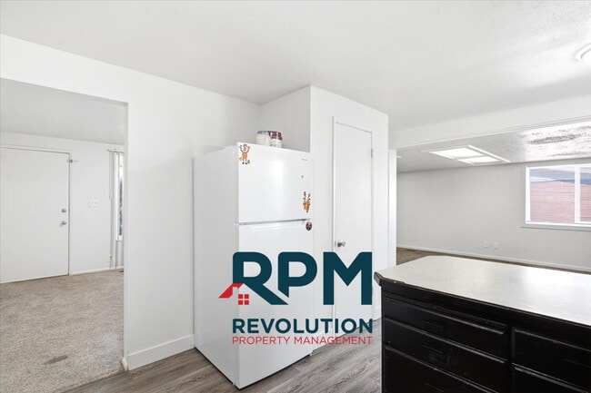 Building Photo - Stunning 3 Bedroom House near Hill Air Force Base!