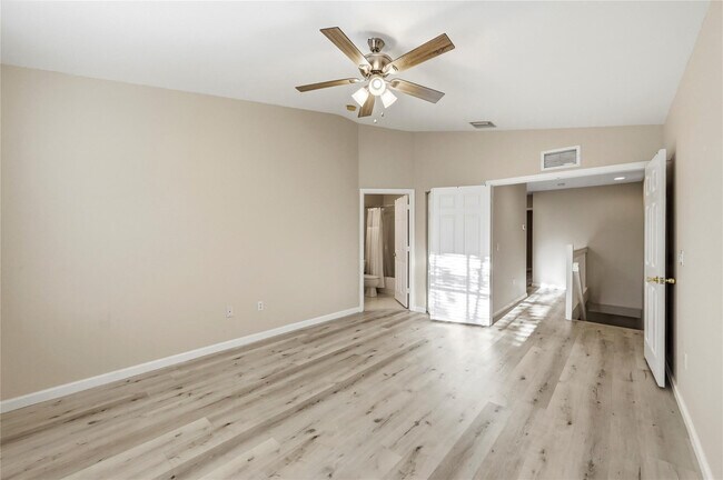 Building Photo - 2827 SW 83rd Terrace