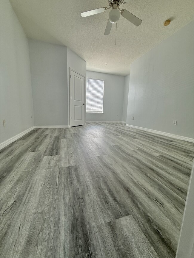 Building Photo - 14226 Fredricksburg Dr