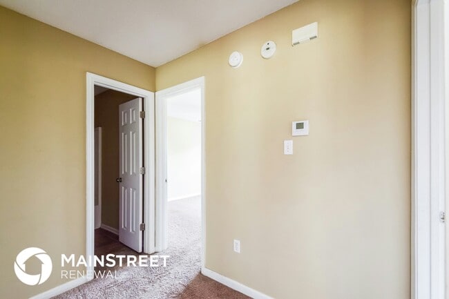 Building Photo - 4152 Triple Crown Loop N