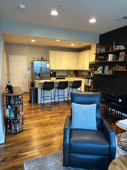 Building Photo - 14838 Mason Creek Cir