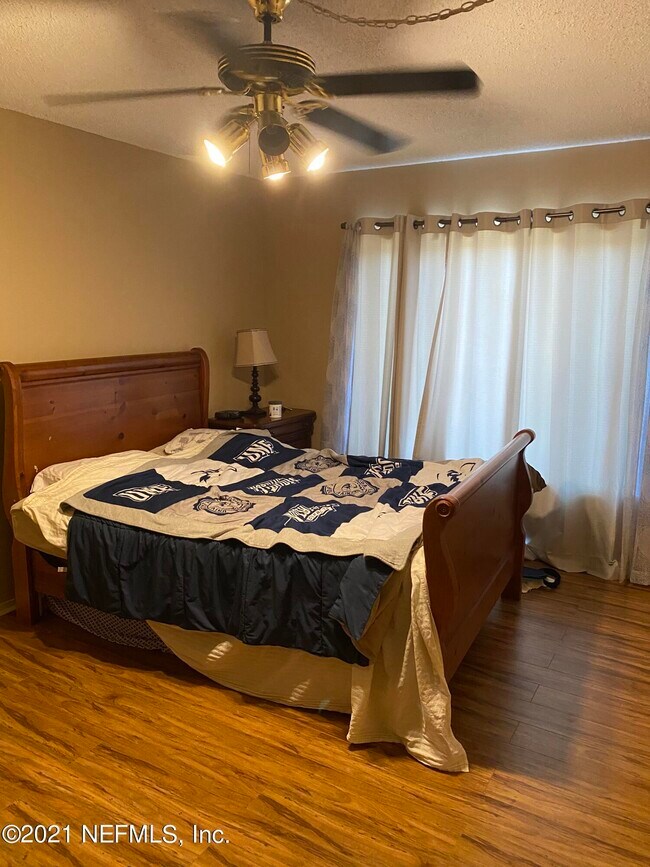 Building Photo - 7760 Las Palmas Way