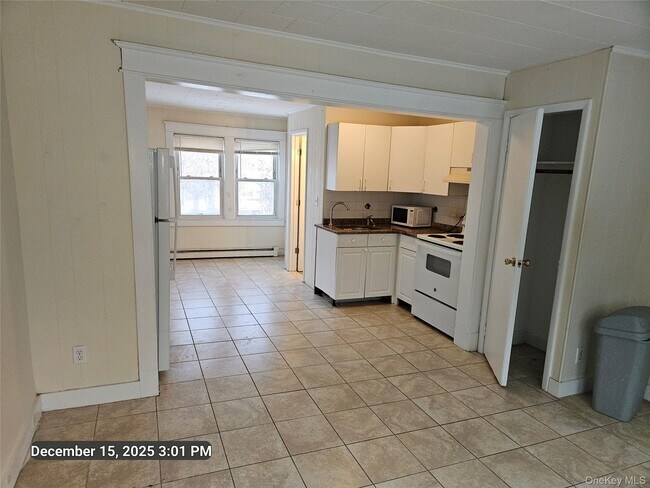 Building Photo - 1 Beech Dr