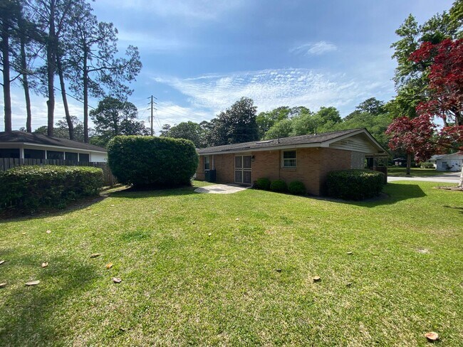 Building Photo - Kensington Park Single Family Home