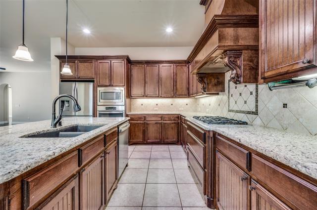 Building Photo - 7495 Perry Dr