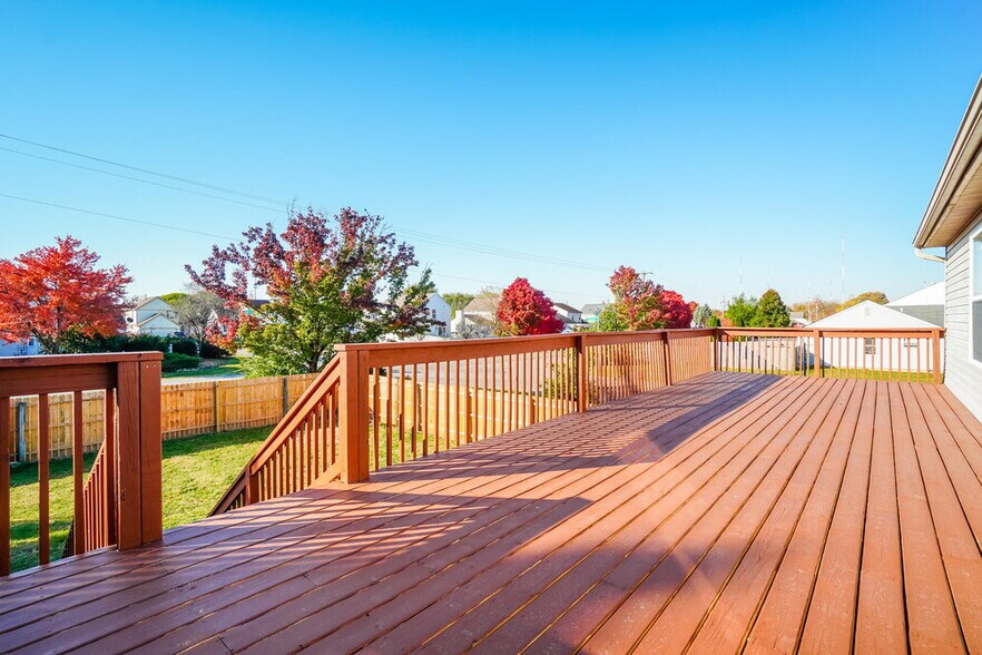 Building Photo - 1365 Randan Dr