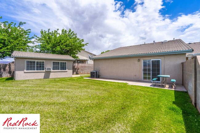 Building Photo - Remodeled 3 Bedroom Townhome with Great Vi...