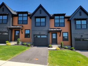 Building Photo - 2129 S Autumn Chase Dr