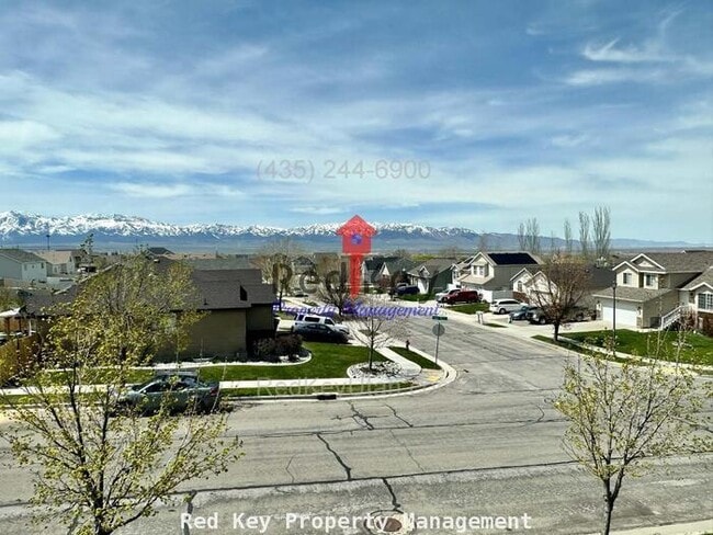 Building Photo - Glen Eagles Ct. Townhouse