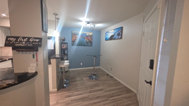 Building Photo - 4410 N Longview Ave