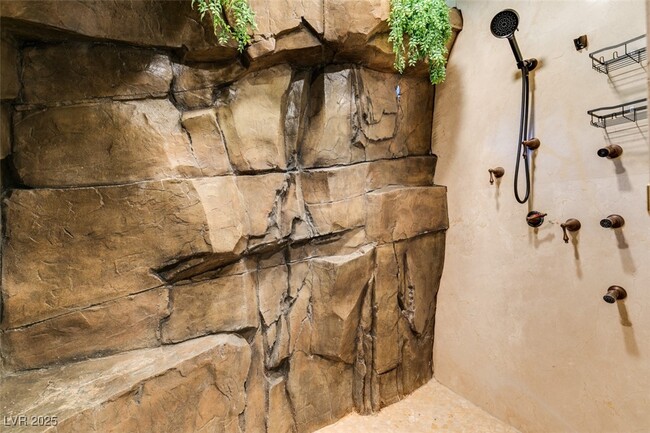 Building Photo - 549 Regents Gate Dr