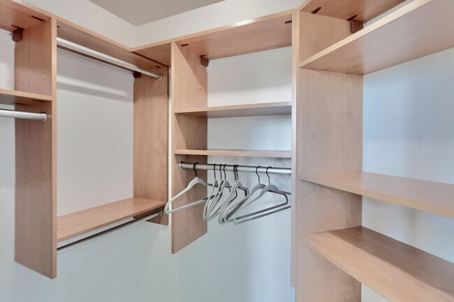 Building Photo - 300 S Australian Ave