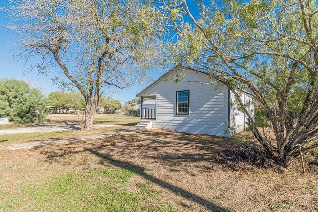 Building Photo - 509 Brown Ave