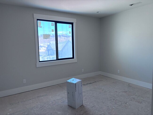 Building Photo - 338 Climber Wharf Ln