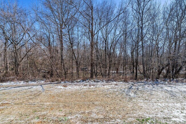 Building Photo - Beautiful NEW 3 Bed 2.5 Bath Townhome in M...