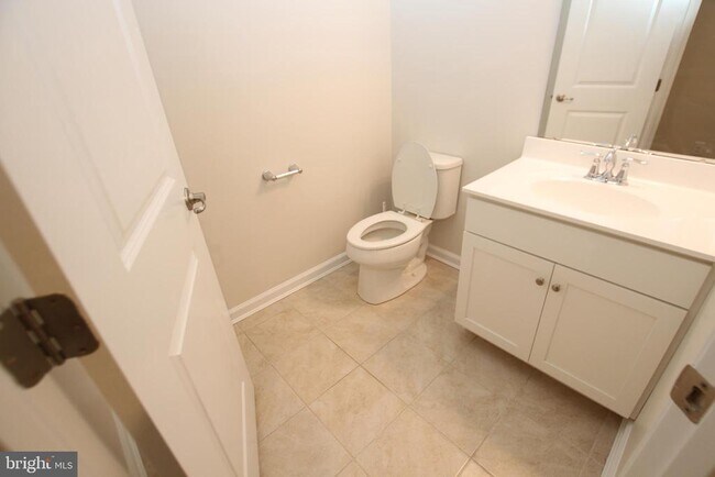Building Photo - 30111 Plantation Dr
