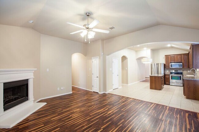 Building Photo - 709 Alder Dr