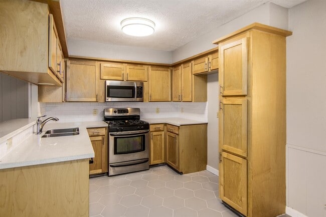 Building Photo - 4305 Fairway St
