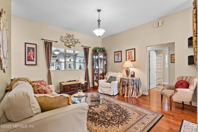 Building Photo - 6656 Rivercrest Dr