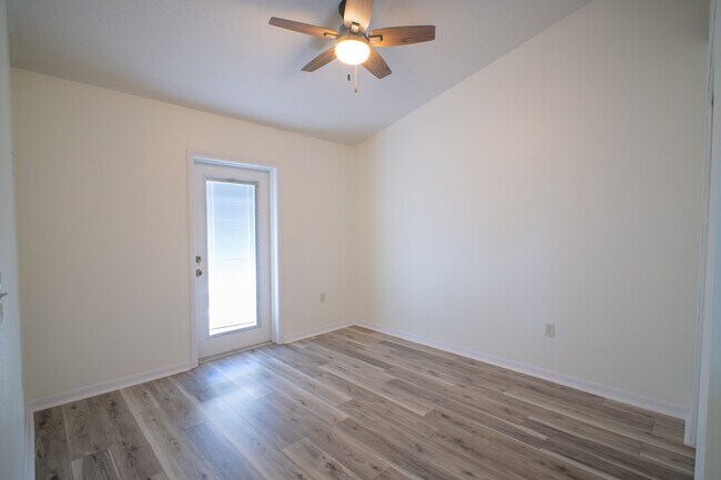 Building Photo - 7239 Rangi Dr