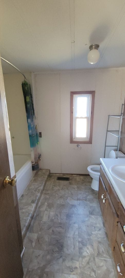 Building Photo - 2 BEDROOM 1 BATHROOM HOUSE FOR RENT