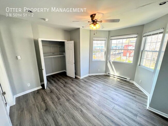 Building Photo - 2BR/1BA University City Apt with Washer/Dr...