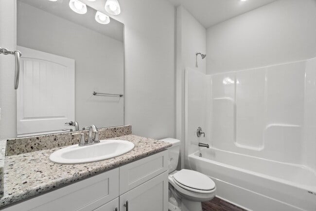 Building Photo - 215 Speckled Trout Ln N