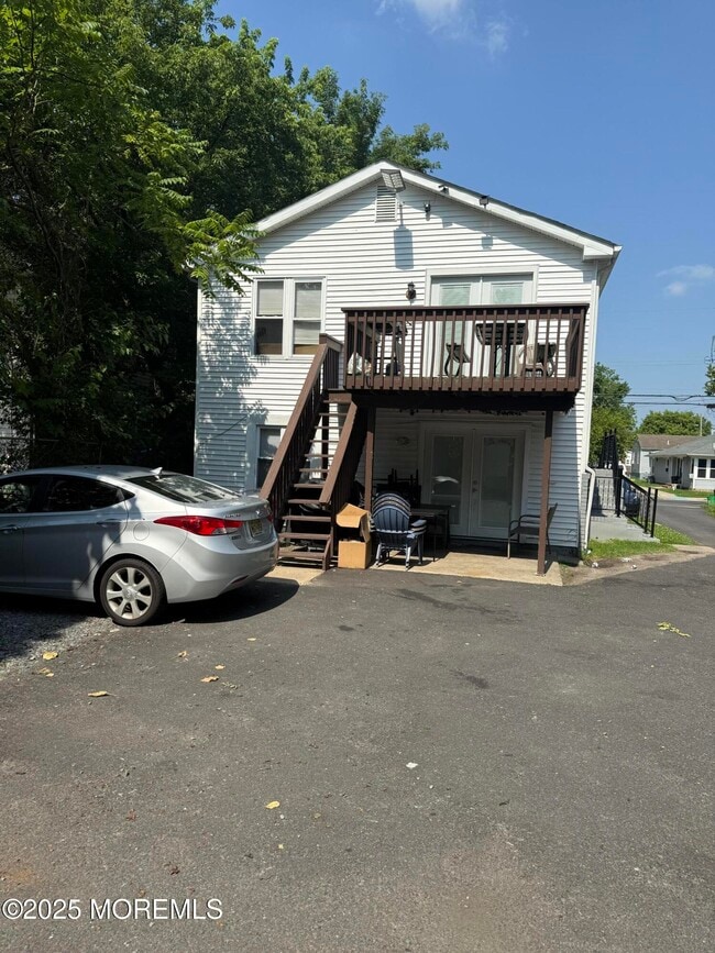 Building Photo - 148 Dewitt Ave