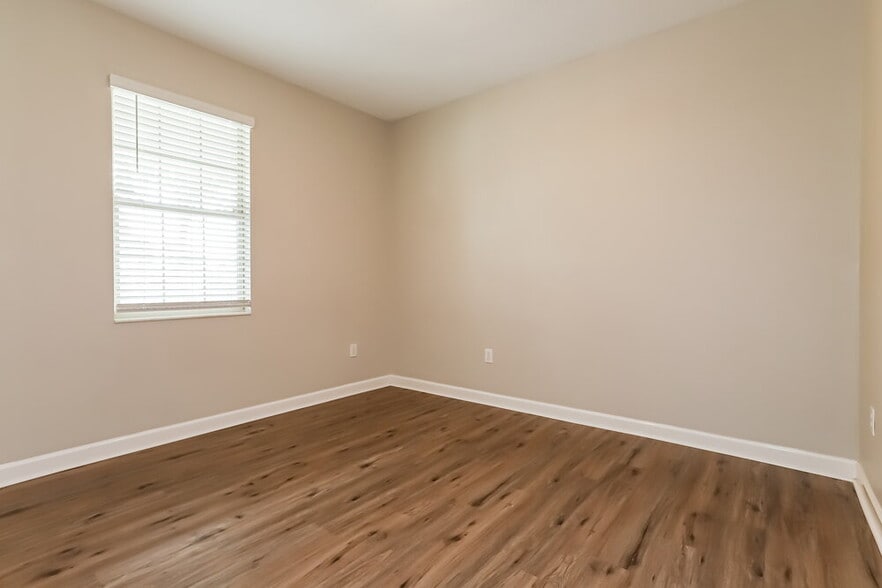 Building Photo - 10071 Ivory Dr