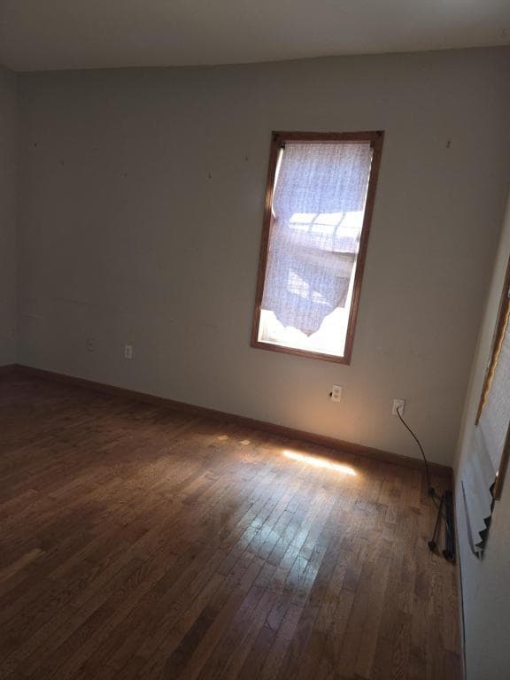 Building Photo - 2326 Crawford Ave