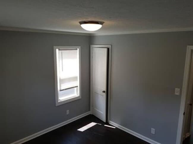 Building Photo - 1609 Clara Ave