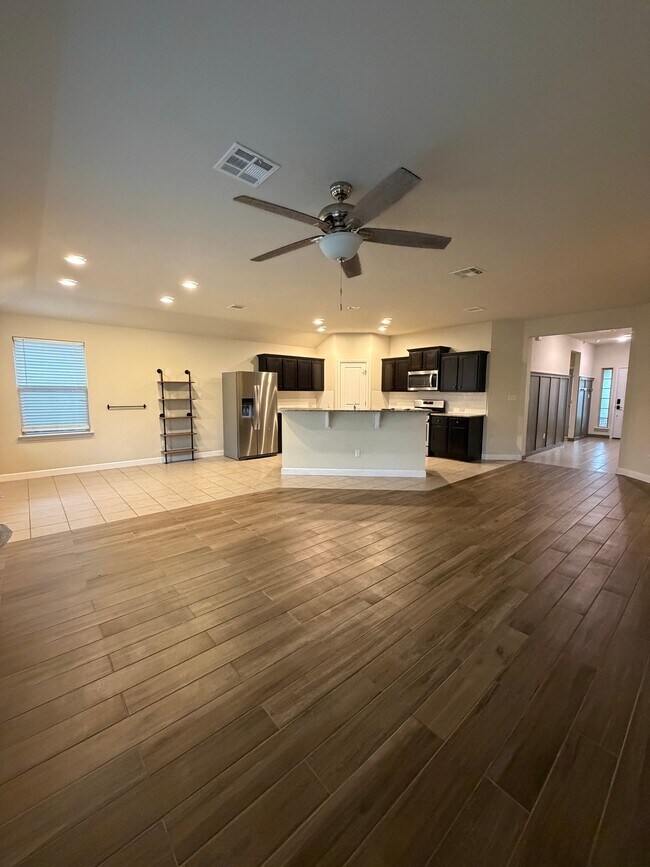 Building Photo - 124 Sage Meadows Dr