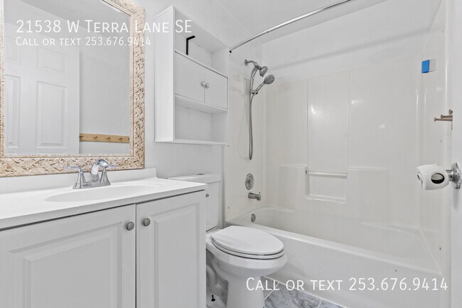 Building Photo - 21538 W Terra Ln SE