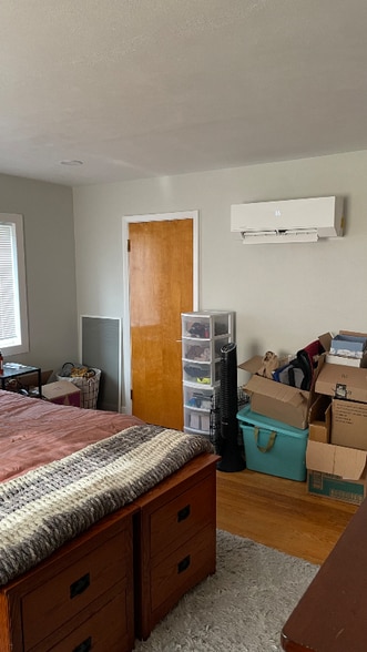 Building Photo - 20-24 E Middle St