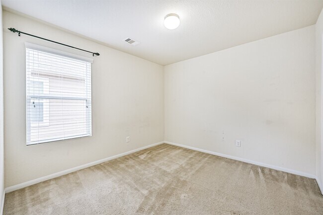 Building Photo - 13418 E Red Birch Cir