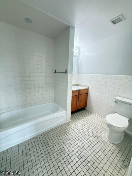 Building Photo - 53 W Palisade Ave