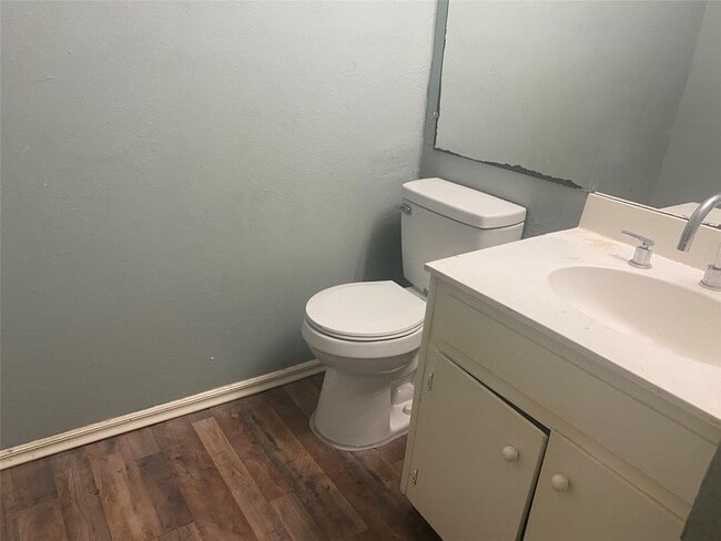 Building Photo - Townhome in Richardson ISD!!