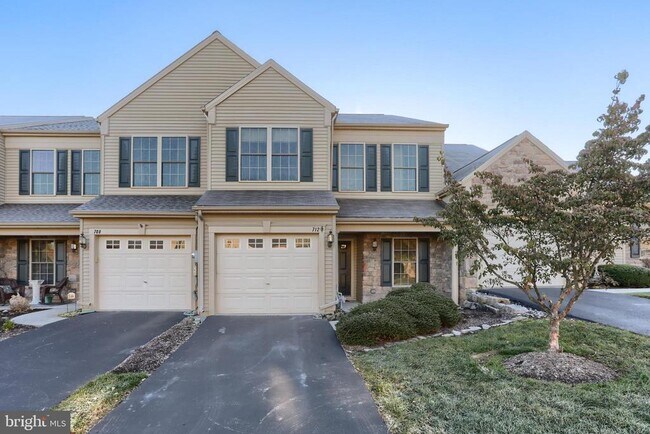 Building Photo - 712 Creekside Dr