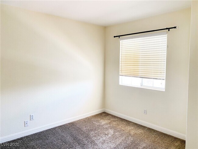 Building Photo - 8732 Point Kristi Cir