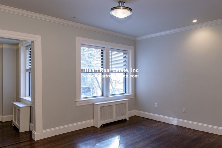 Building Photo - 86 Jersey St