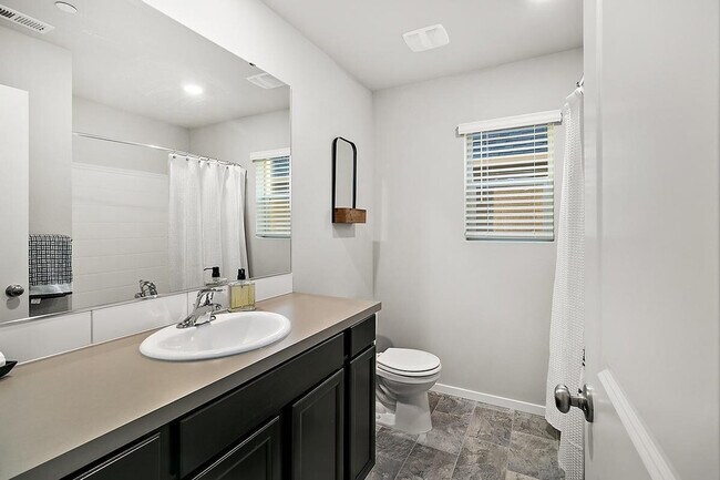 Building Photo - 10816 185th St E