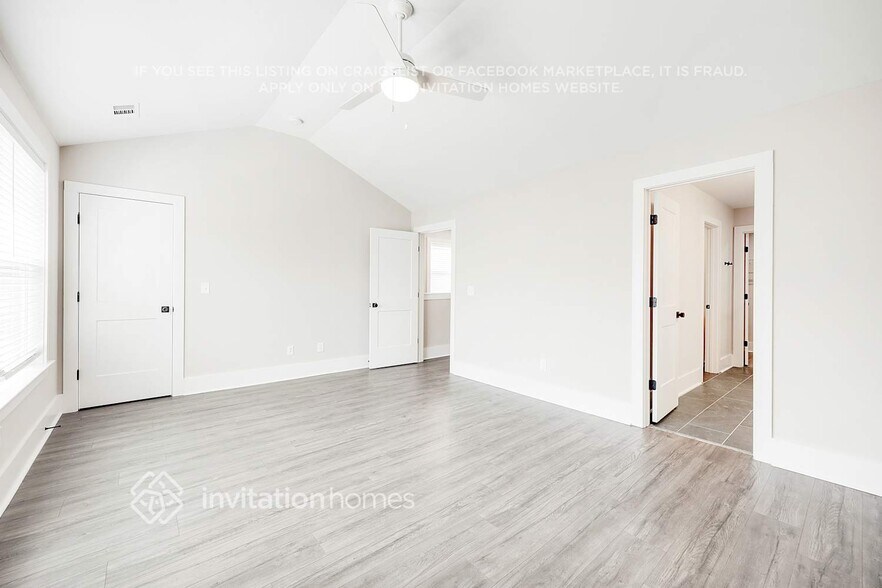 Building Photo - 647 Vernon Ave