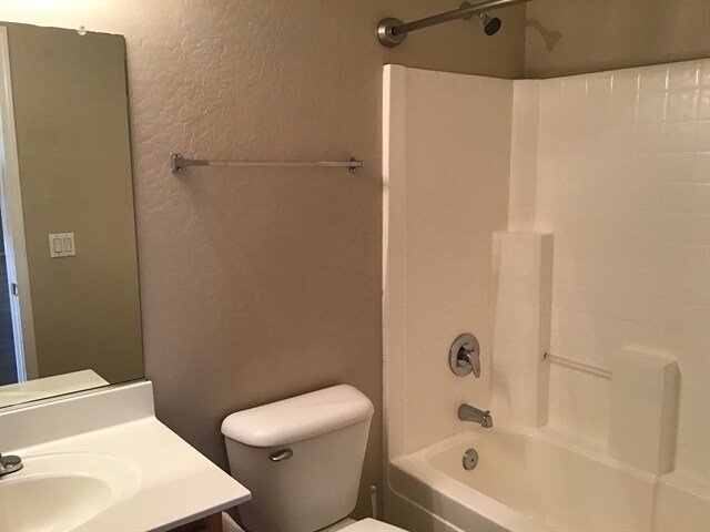 Building Photo - 1843 S 105th Dr