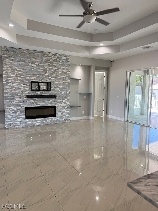 Building Photo - 3013 4th St W