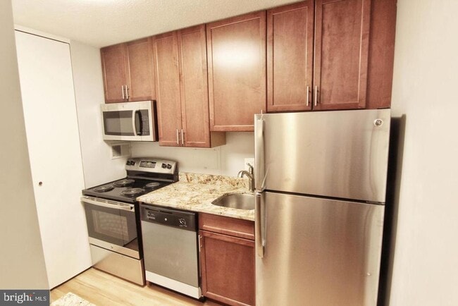 Primary Photo - 1718 P St NW